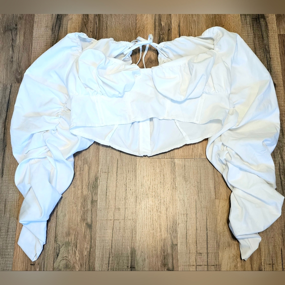 Prretty Little Thing White Half Top Zipper Back Size 10